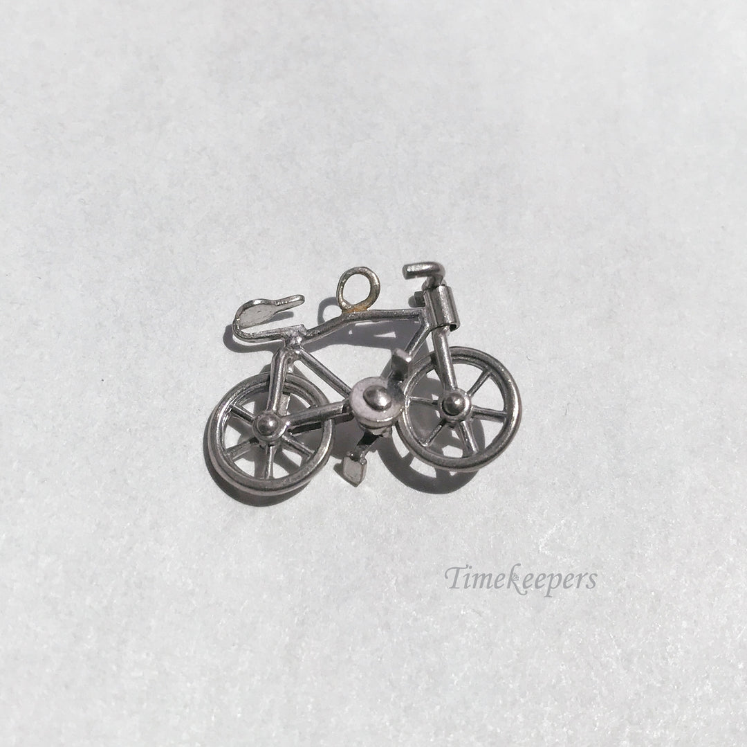 e119 Vintage Sterling Silver Bicycle with Turning Wheels & Pedals Charm Pendant