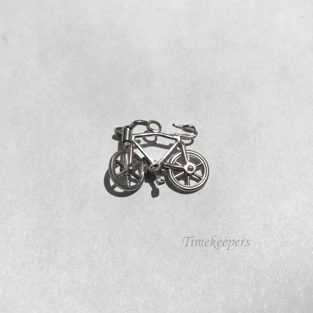 e119 Vintage Sterling Silver Bicycle with Turning Wheels & Pedals Charm Pendant