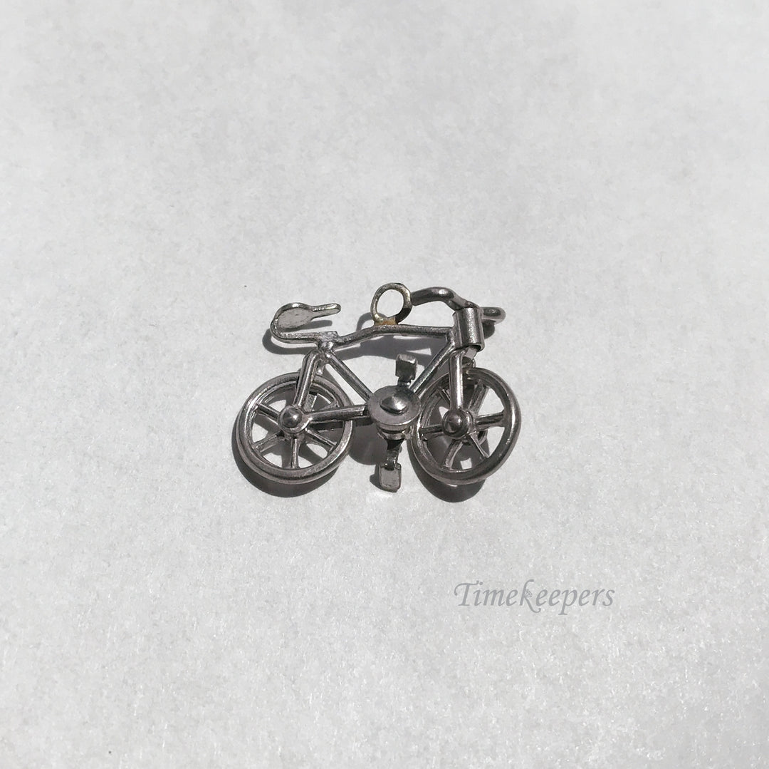 e119 Vintage Sterling Silver Bicycle with Turning Wheels & Pedals Charm Pendant
