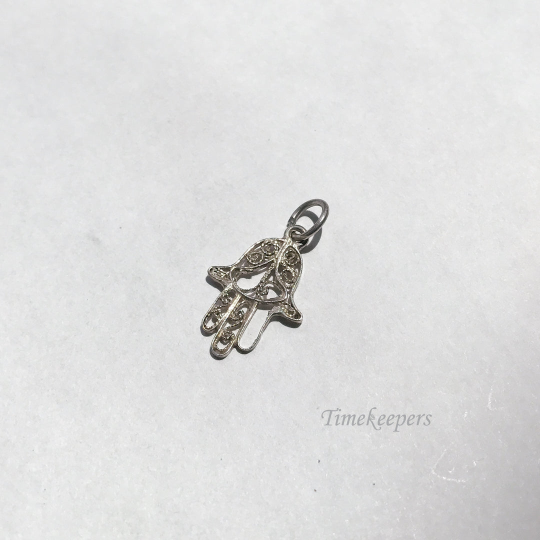 e122 Vintage Sterling Silver Carved Filigree Charm Pendant
