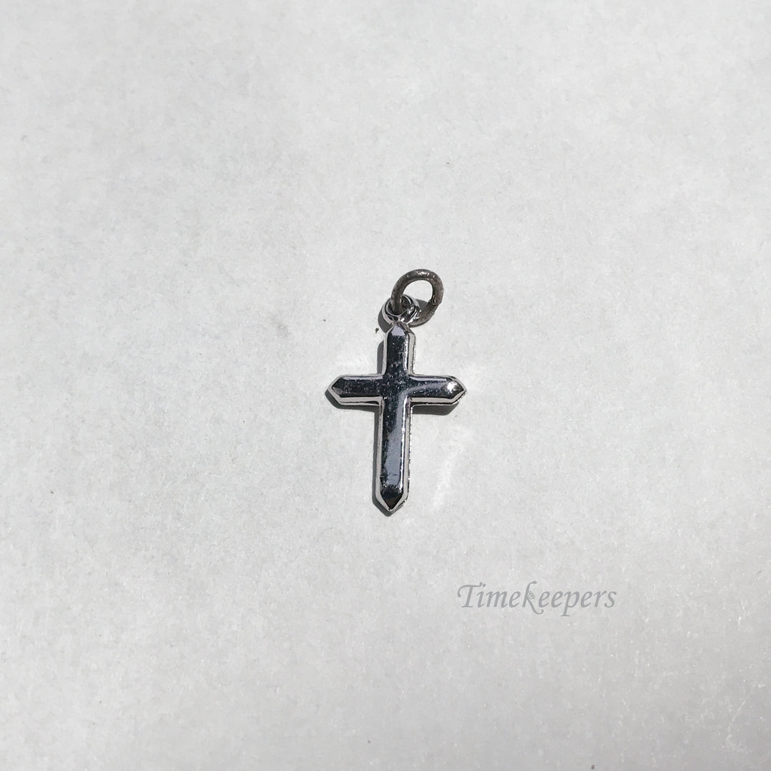 e135 Vintage Sterling Silver Cross Charm Pendant