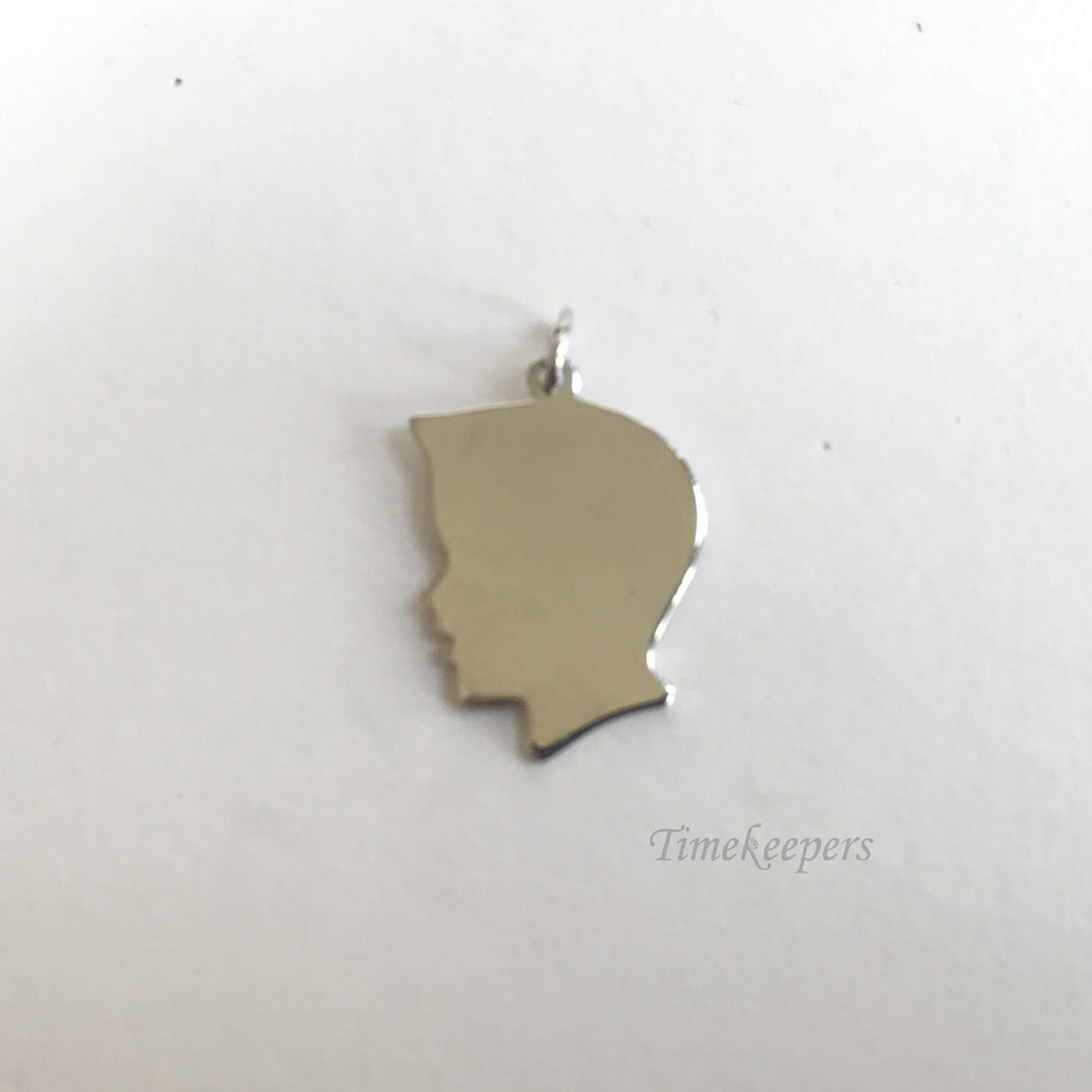e209 Vintage Sterling Silver Image of a Boy Charm Pendant