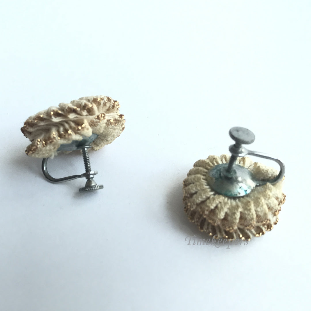 e296 Vintage Elegant Ruffle Thread Screw-on Earrings