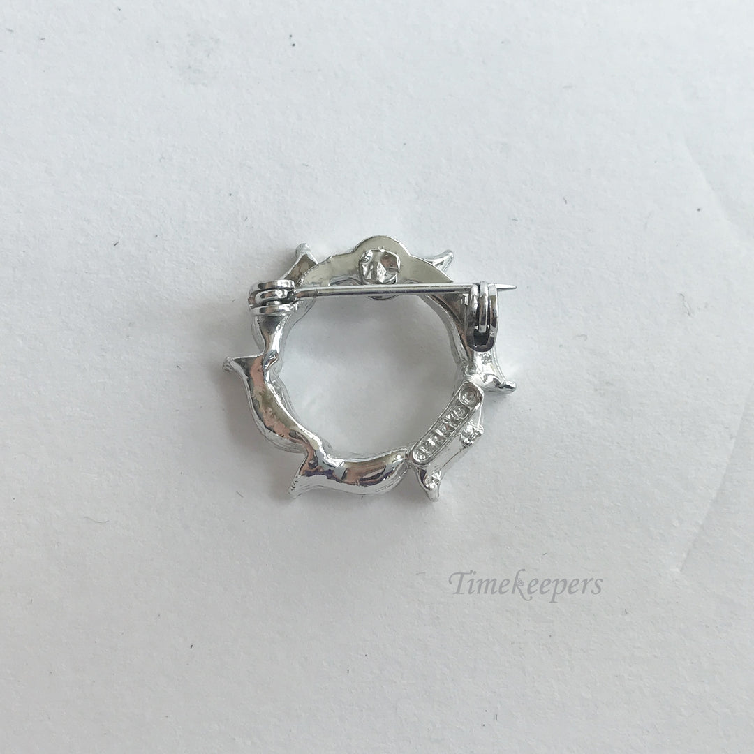 e302 Vintage Elegant Silver Tone Round Brooch Pin