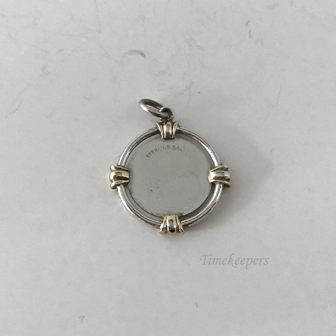 e492 Vintage Elegant Sterling Silver Round Pendant