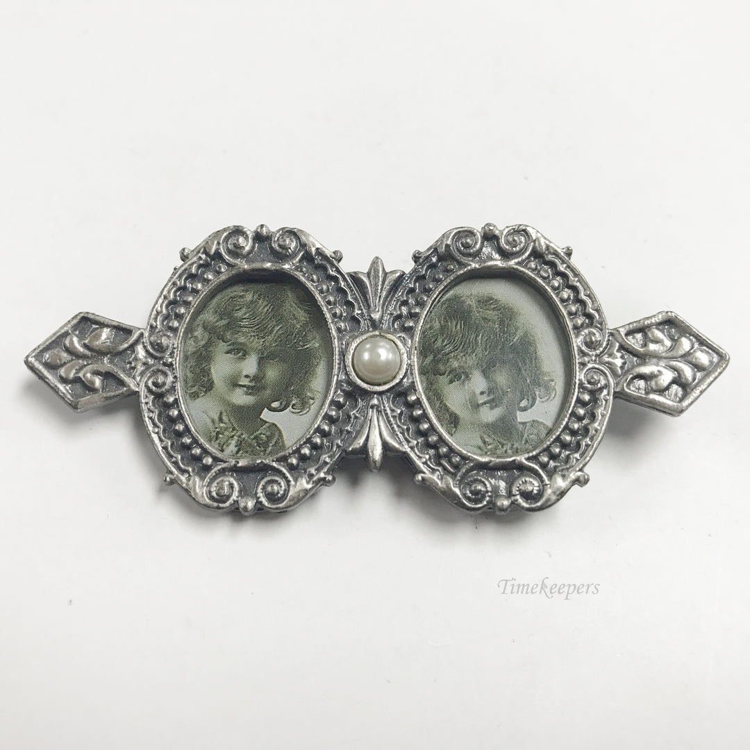 e770 Vintage Elegant Silver Tone Double Picture Frame Brooch Pin