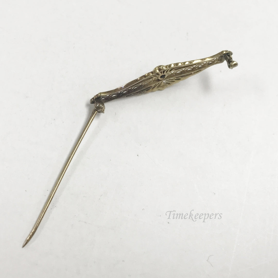 e805 Vintage 14K Yellow Gold Blue Sapphire Filigree Pin Brooch