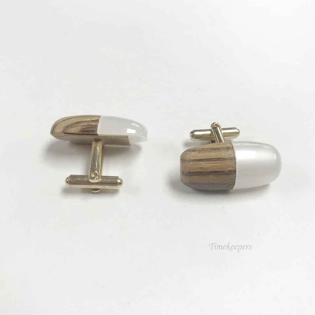 e822 Vintage Polished Wood & Pearl Stone Gold Tone Cuff Links