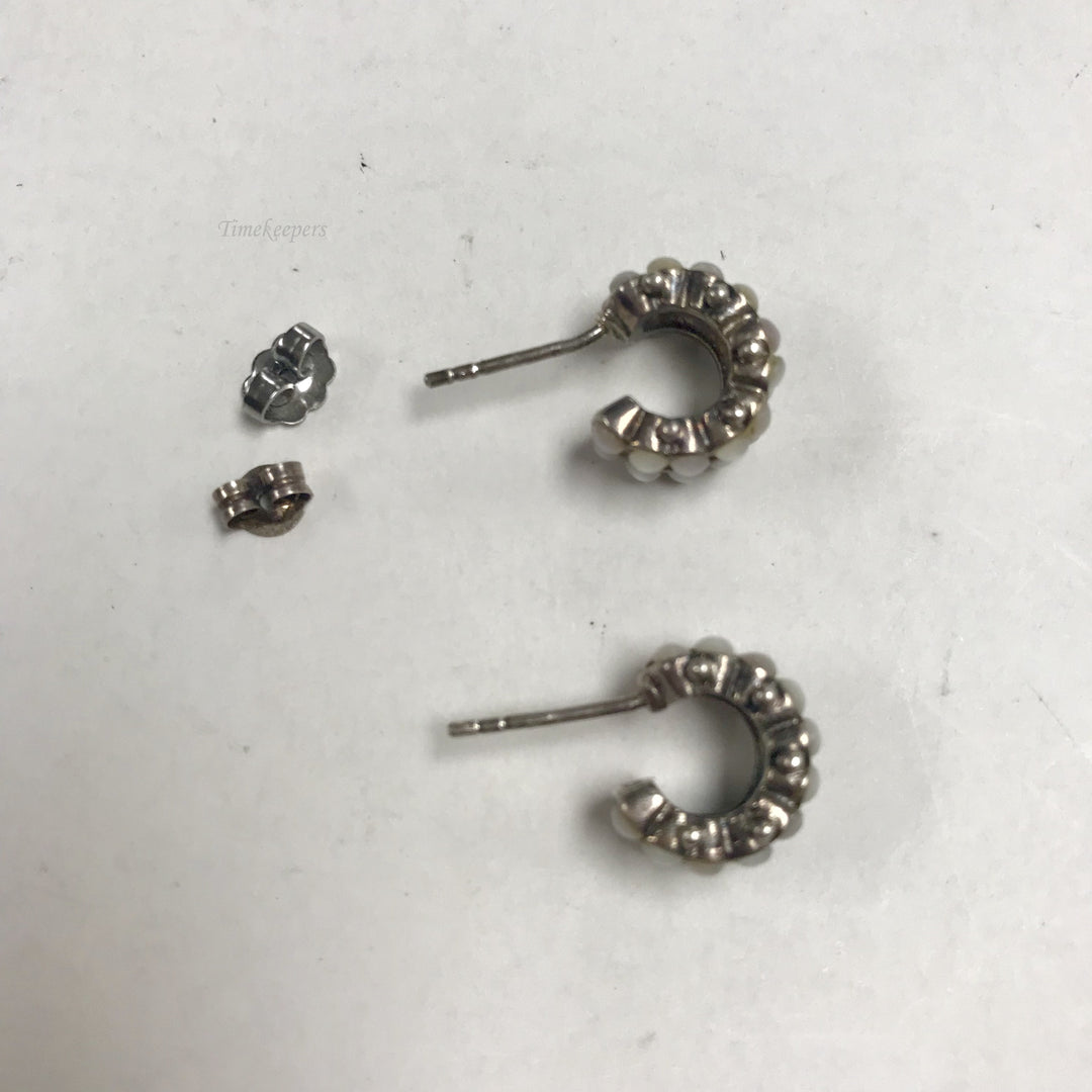 f157 Vintage Sterling Silver Mother of Pearl Earrings