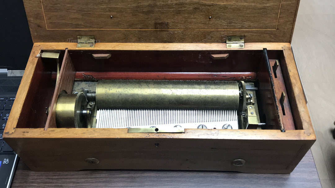 f161 Antique Original Swiss Musical Box Great Working Condition 1820s