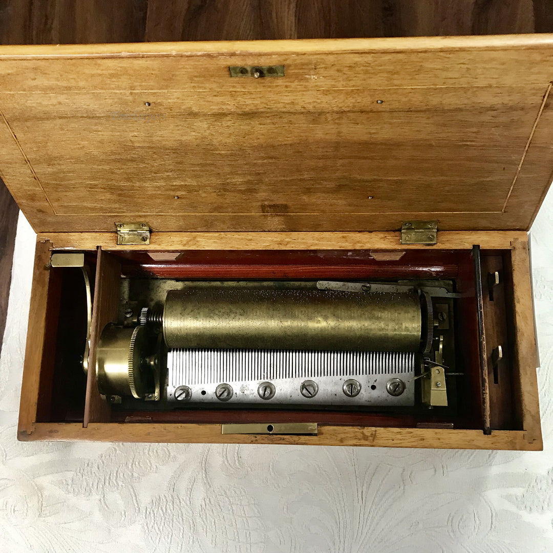 f161 Antique Original Swiss Musical Box Great Working Condition 1820s