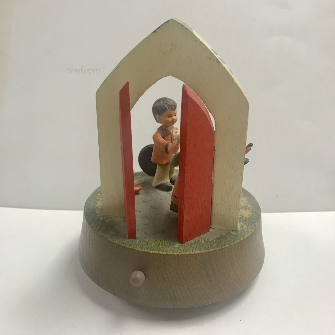 f181 Vintage Original Anri Italy "People" Musical Box
