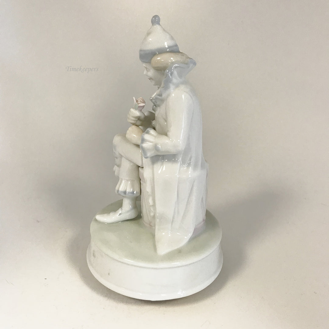 f218 Vintage Arnart 1986 Musical Box Porcelain Harlequin