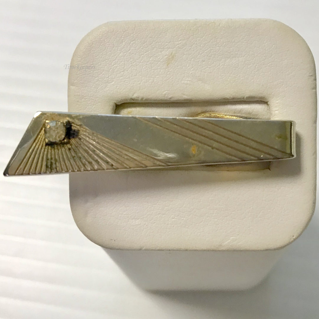 f363 Vintage Gold Tone Carved Ornament White Stone Men's Tie Clip Clasp