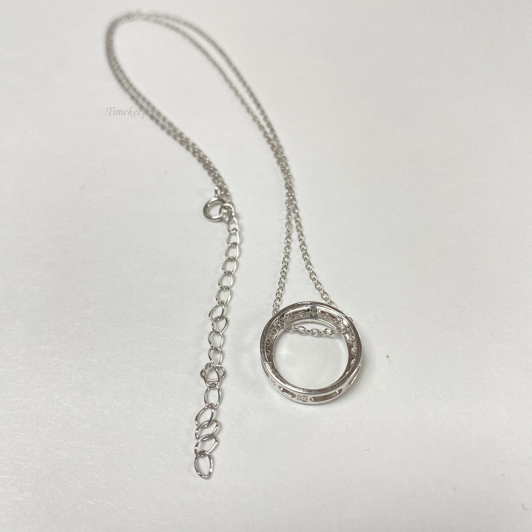 f511 Vintage Sterling Silver Round Pendant 16" Chain Necklace