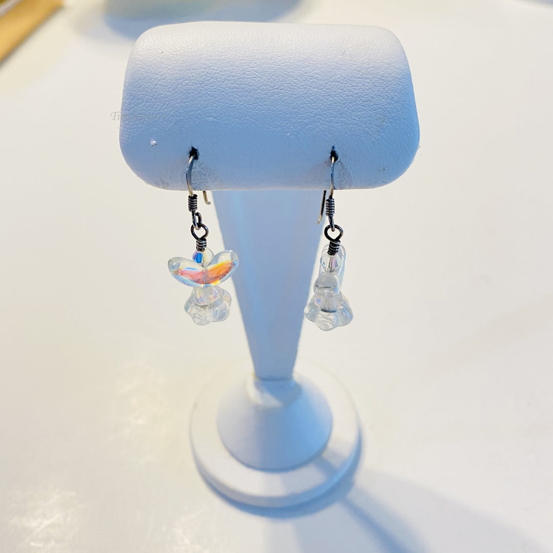 f593 Vintage Sterling Dancing White Angel Dangle Pierced Earrings