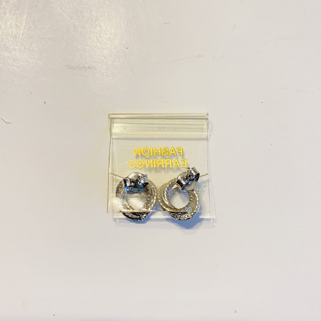 f596 Vintage Silver Tone Round Shape Screw back Earrings