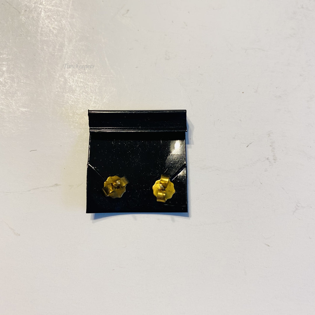 f598 Vintage Gold Tone Hearts Shaped Screw back pierced Earrings