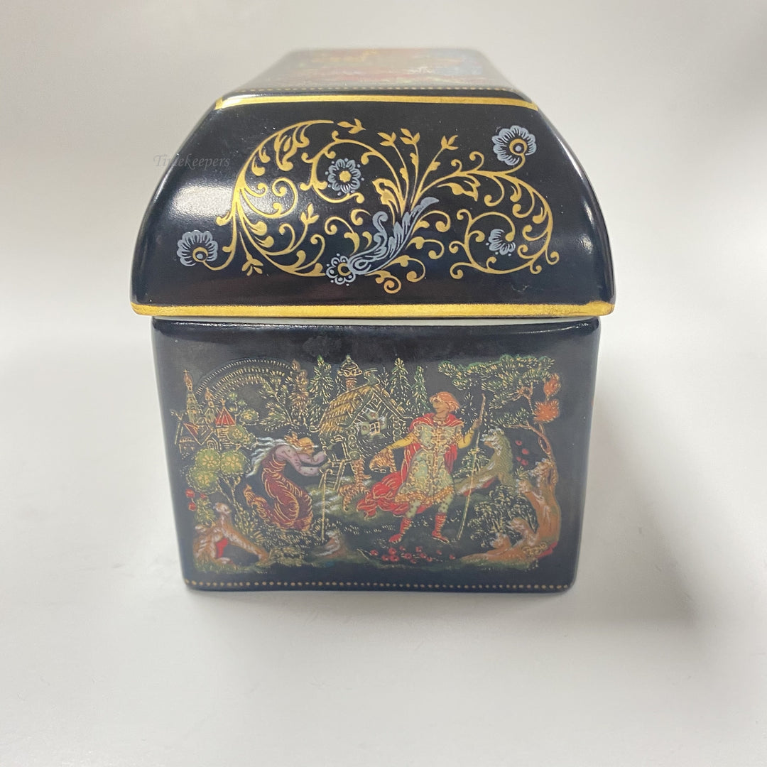 f641 Vintage USSR Porcelain Trinket Box Art Collectible Enchanted Princess Frog
