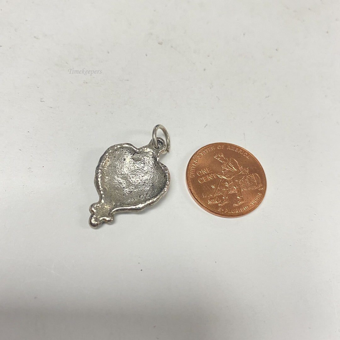 f656 Vintage Silver Tone Heart Shaped Charm Pendant