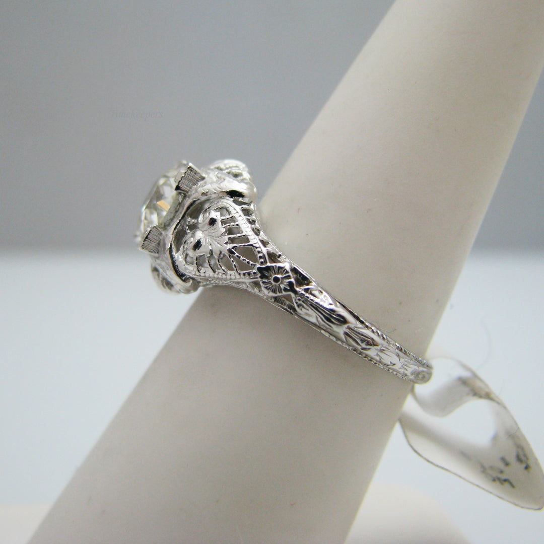 g003 Dazzling 18kt White Gold Diamond Engagement Ring