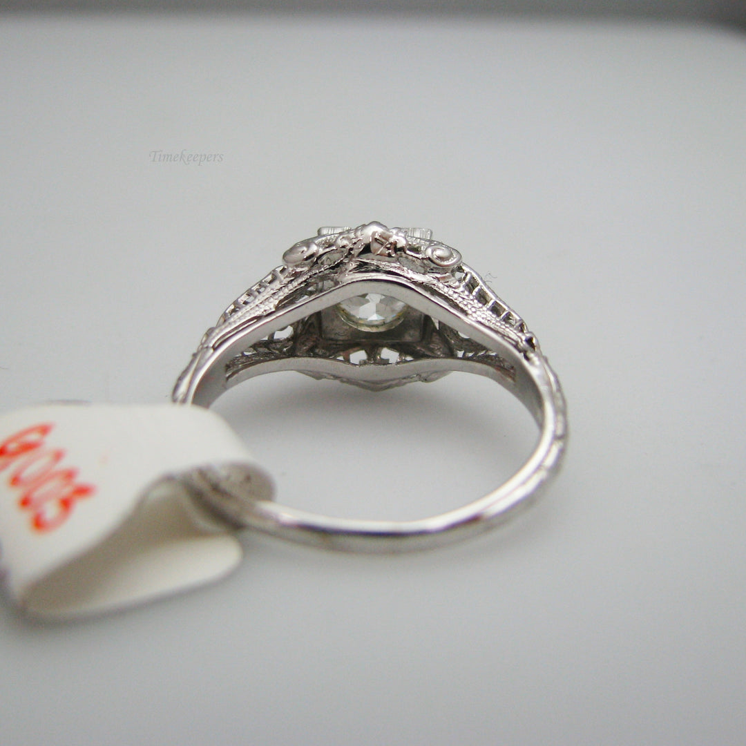 g003 Dazzling 18kt White Gold Diamond Engagement Ring