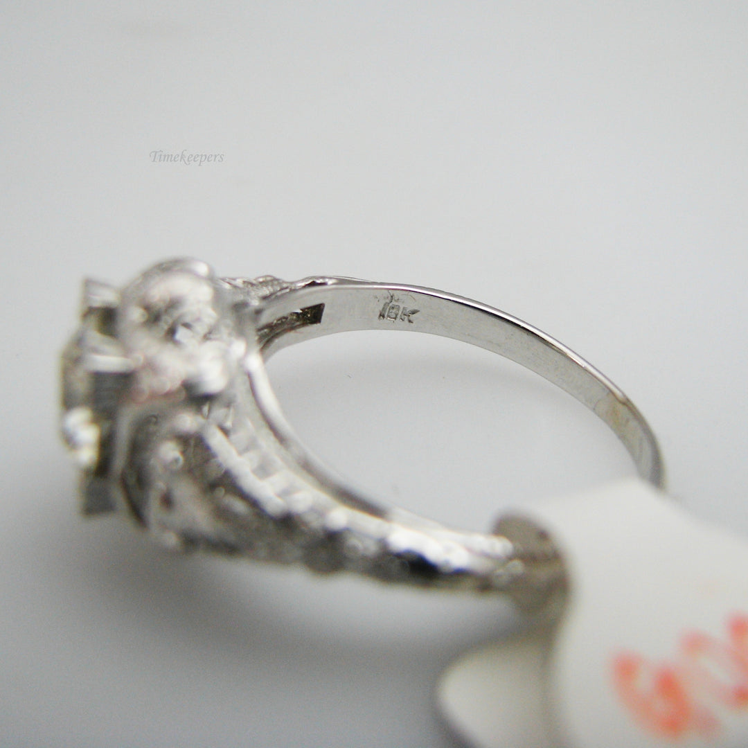 g003 Dazzling 18kt White Gold Diamond Engagement Ring