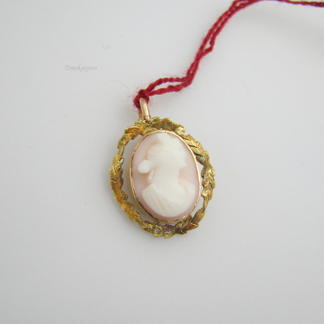 g011 Lovely 10k Yellow Gold Cameo Pendant