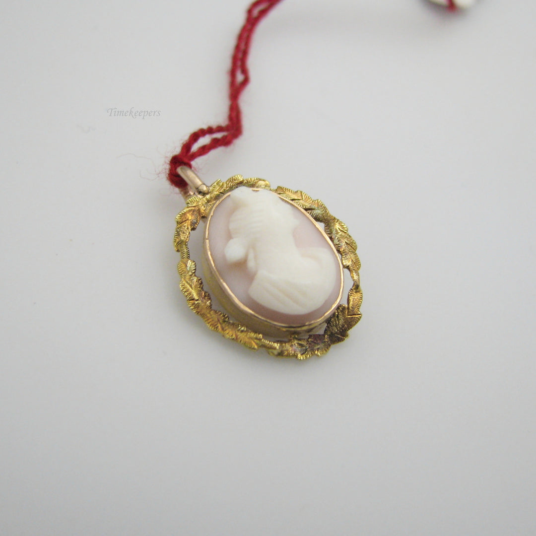 g011 Lovely 10k Yellow Gold Cameo Pendant