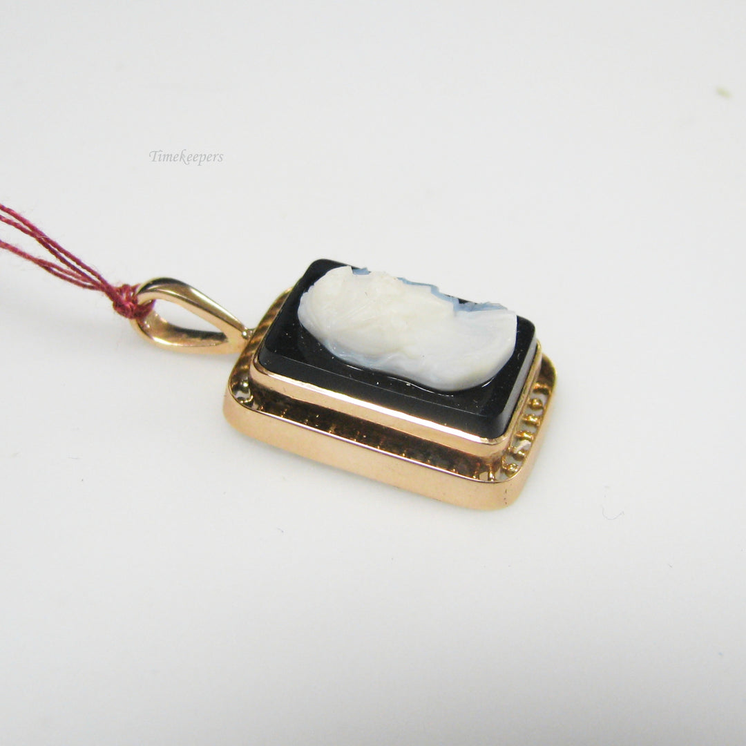 g029 Ornate 14k Rose Gold Cameo Pendant