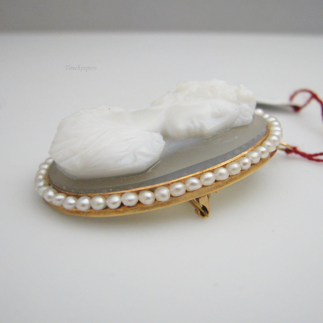 g087 Beautiful 14k Yellow Gold Pearl Cameo Brooch