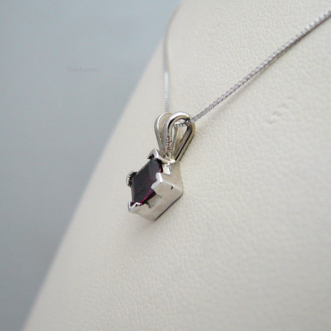 g112 Pretty 14kt White Gold 18" Synthetic Ruby Necklace