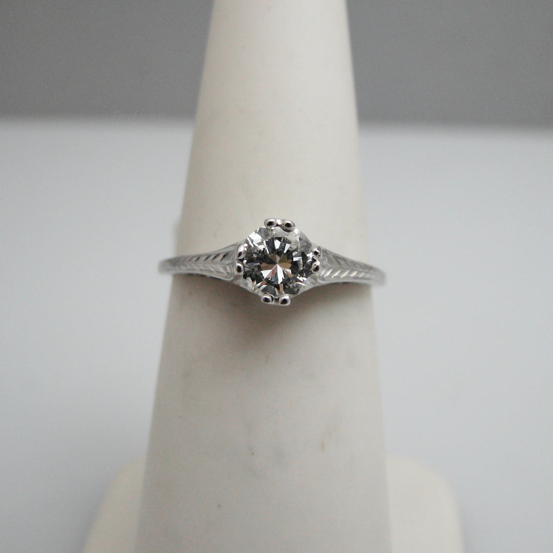 g125 Elegant 14k White Gold Diamond Engagement Ring
