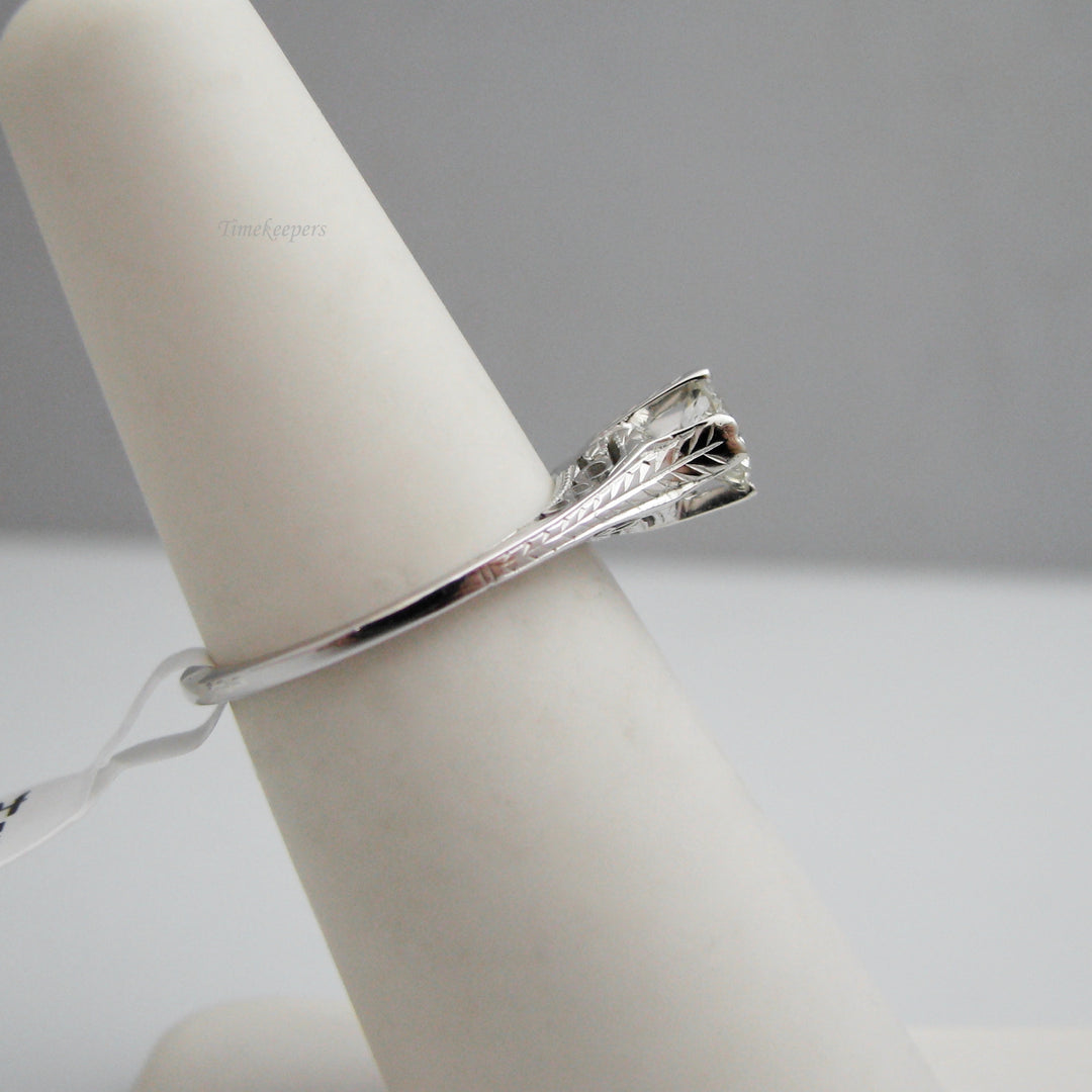 g125 Elegant 14k White Gold Diamond Engagement Ring