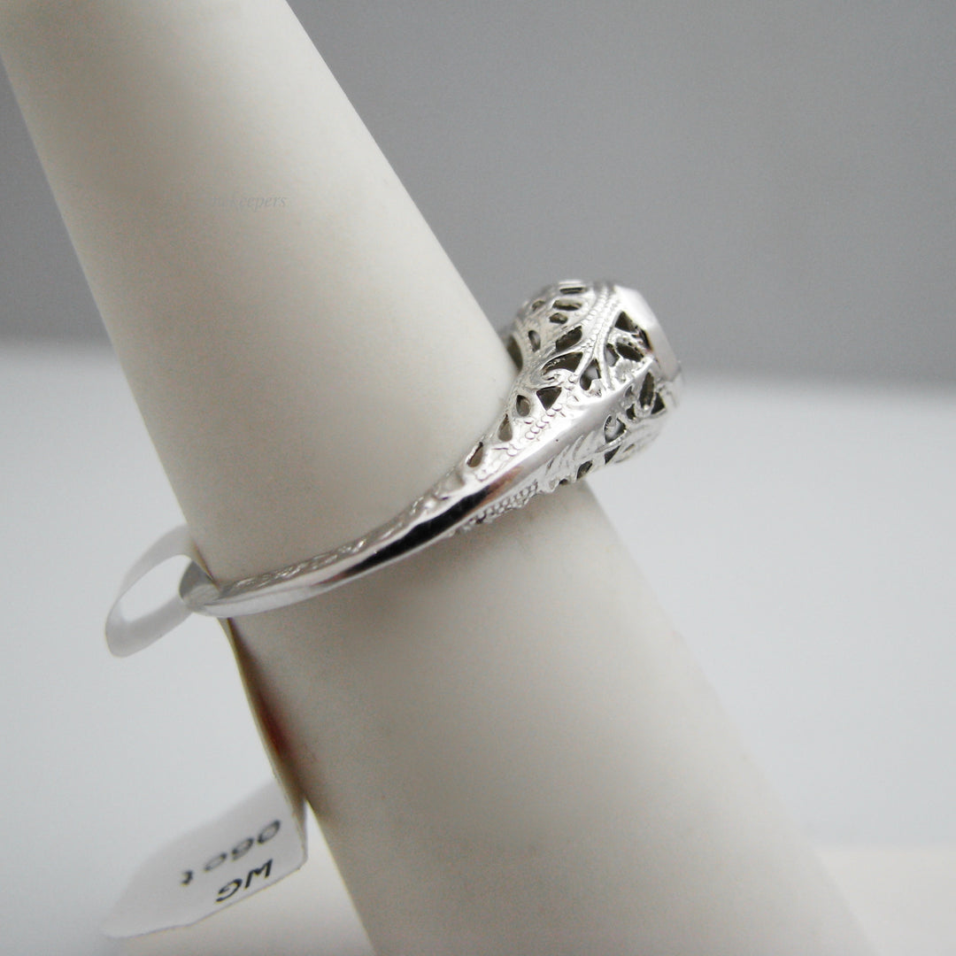 g134 Elegant 14k White Gold Diamond Engagement Ring