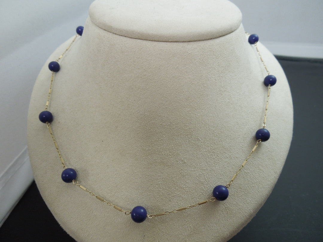 g400 Beautiful Necklace with Lapis Lazuli on a Delicate 14kt Yellow Gold Chain