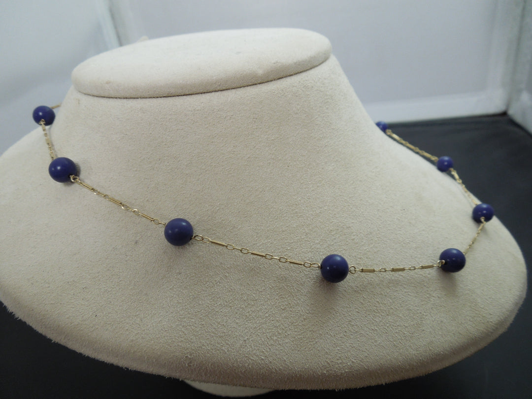 g400 Beautiful Necklace with Lapis Lazuli on a Delicate 14kt Yellow Gold Chain