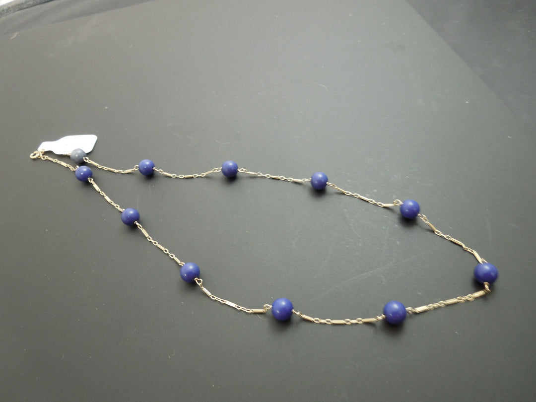 g400 Beautiful Necklace with Lapis Lazuli on a Delicate 14kt Yellow Gold Chain