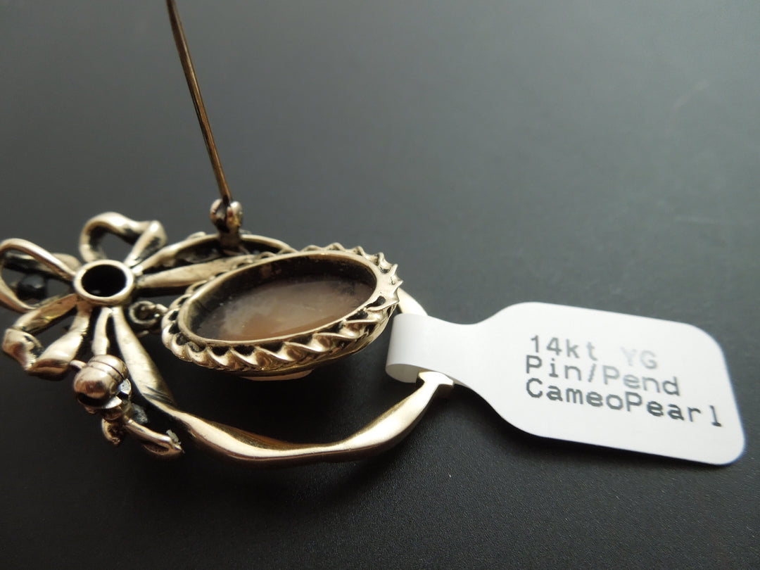 g404 Beautiful 14 Kt Yellow Gold Cameo Pin/Pendant Showcasing 2 Pearls