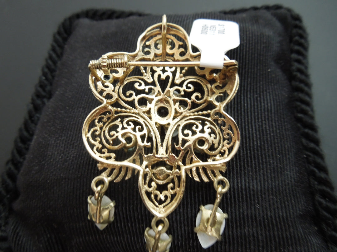 g405 Gorgeous 10 kt Yellow Gold Pin/Pendant featuring Opals w/teal Stones