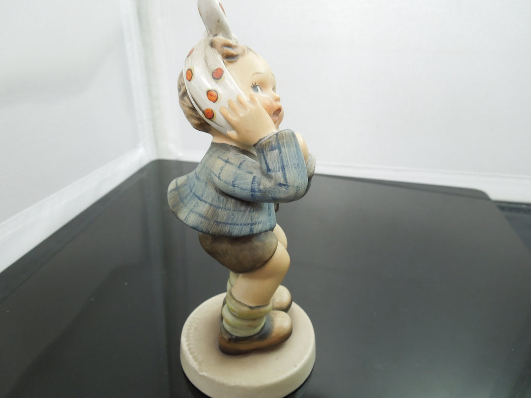 g430 Collectable Hummel Goebel Figurine of Boy with Toothache