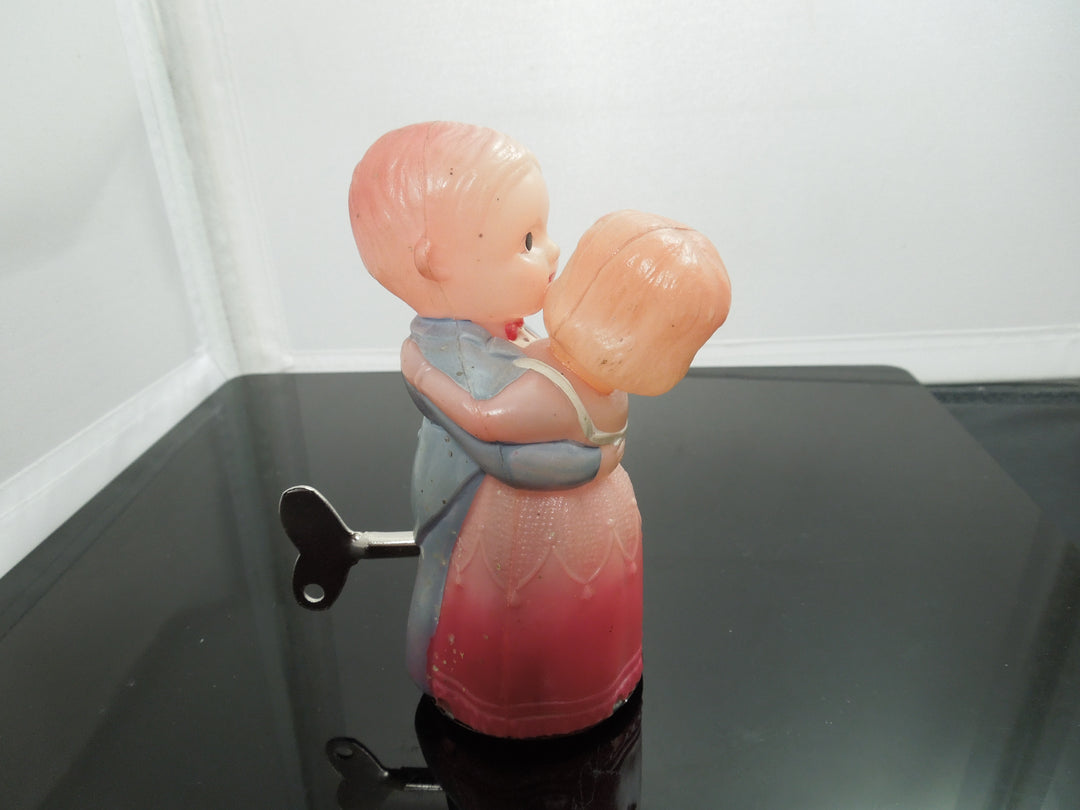 g433 Vintage Celluloid Boy and Girl Dancing Wind Up Toy