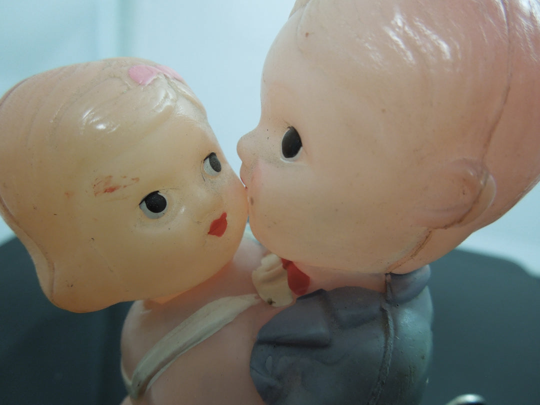g433 Vintage Celluloid Boy and Girl Dancing Wind Up Toy