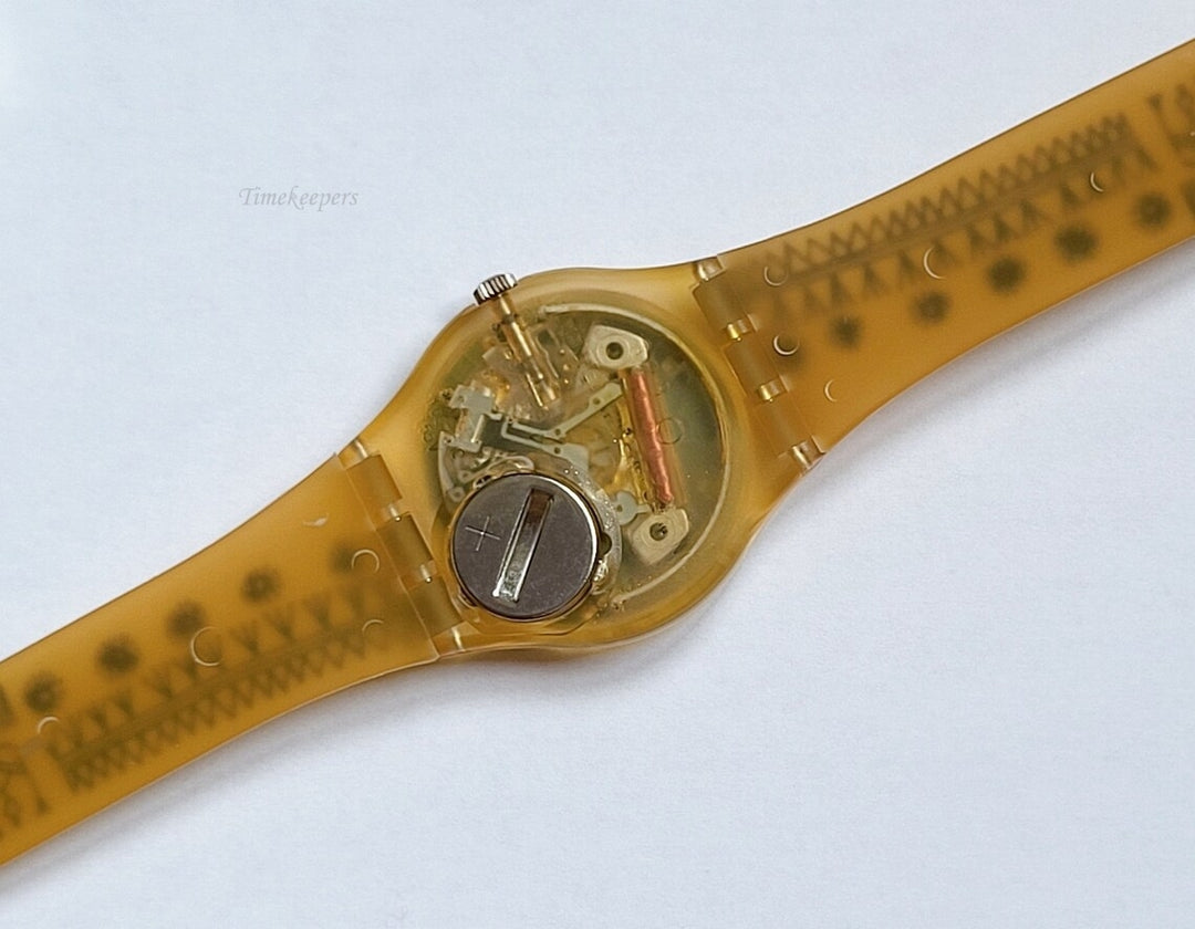 s472 1992 Floral Fish Nature Swiss Made Swatch Watch for Men and Women Minimalist 90s