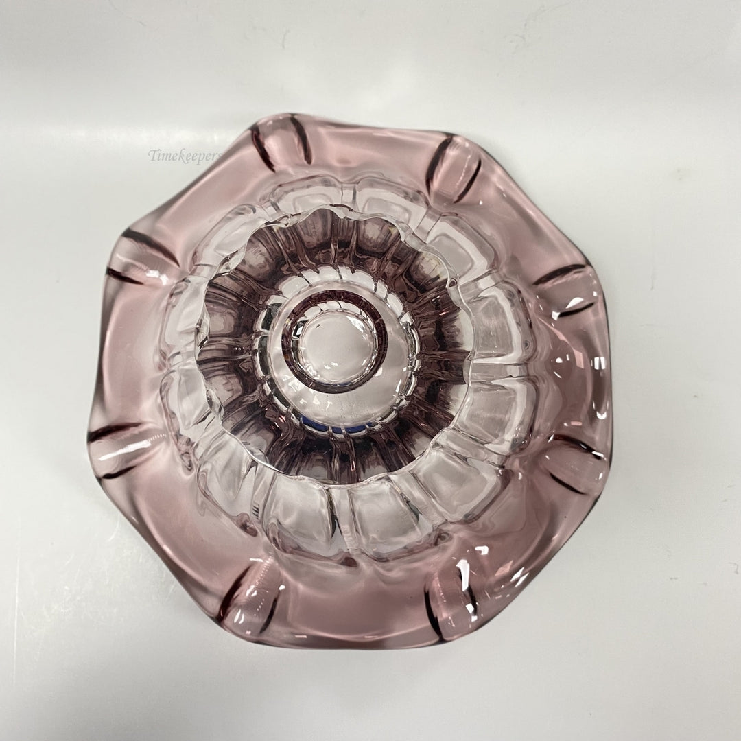 m029 Vintage Soft Pink Glass Flower Shaped European Salad or Candy Serving Dish