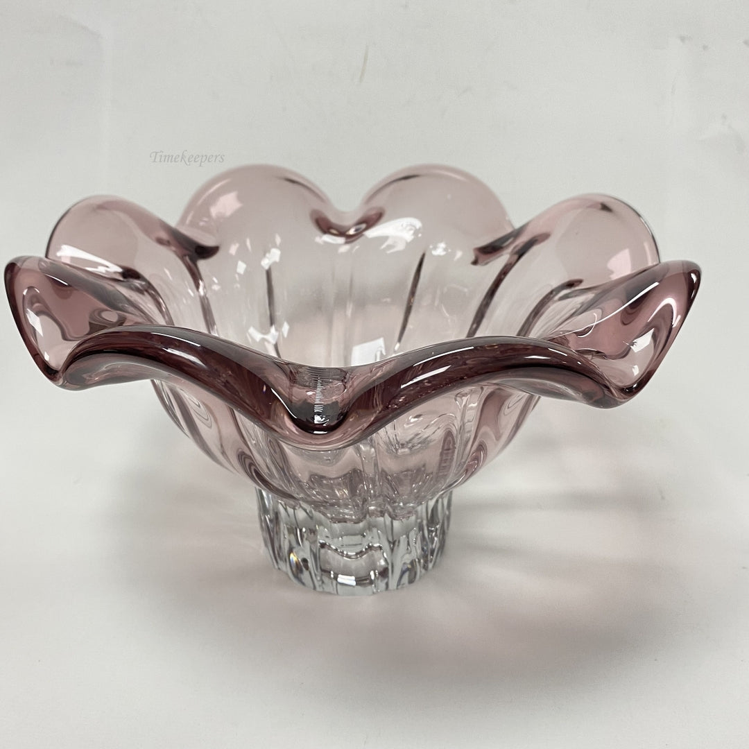 m029 Vintage Soft Pink Glass Flower Shaped European Salad or Candy Serving Dish