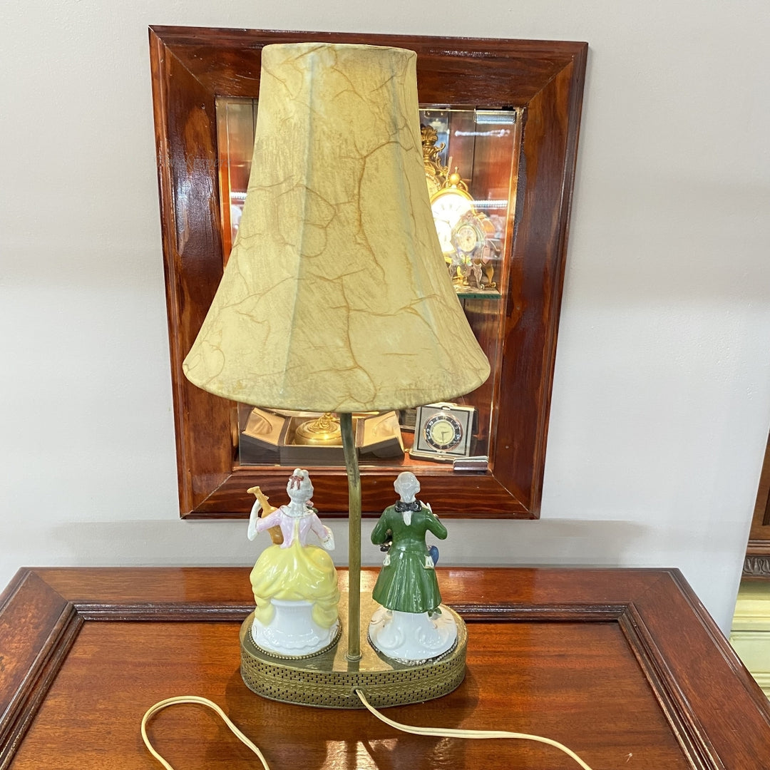 m053 Vintage Collectible Ceramic Figurines Desk Electric Lamp