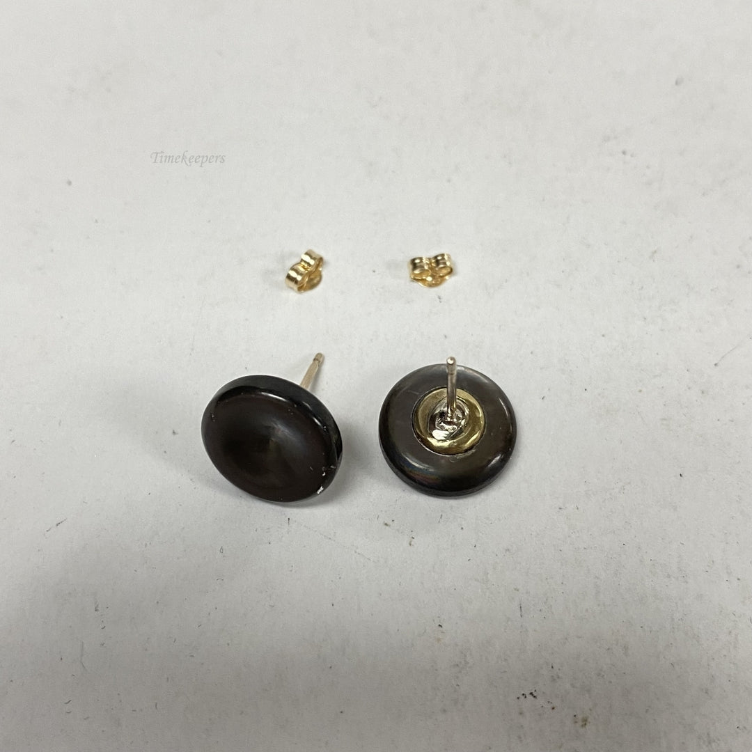 m079 Vintage 14K Gold Silver Tone Black Mother of Pearl Screw Back Earrings
