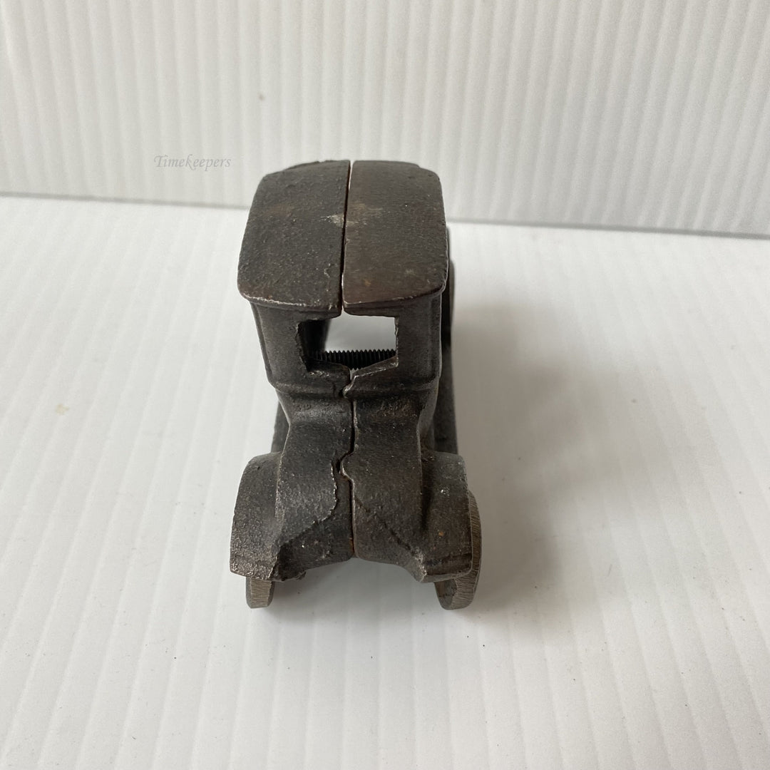 m106 Vintage Collectible Figurine Cast Iron Ford Car Paper Weight Rolling Wheels