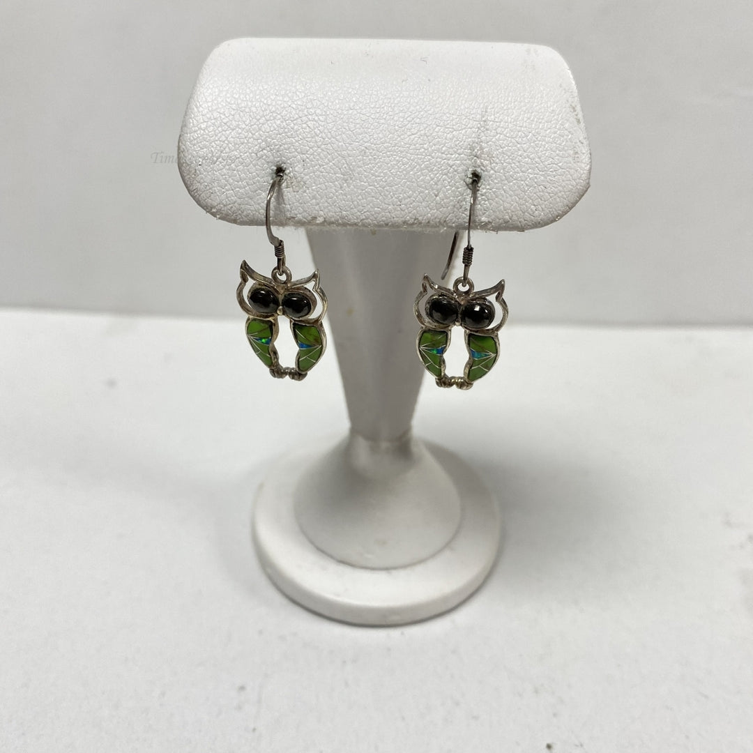 m126 Vintage Sterling Silver Cute Green Enamel Owl Dangle Earrings